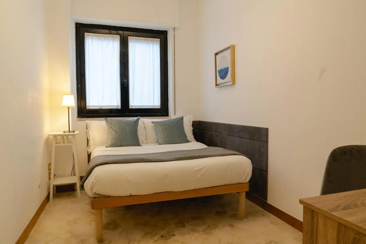 Inbari _ G.H. _ Degiosa Otel 0*, Bari İtalya