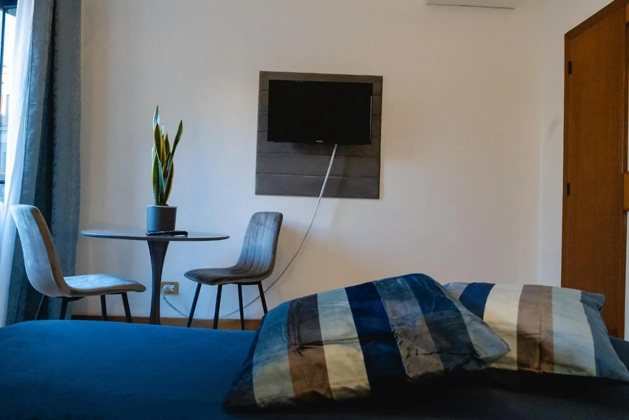 Inbari _ G.H. _ Degiosa Otel Bari