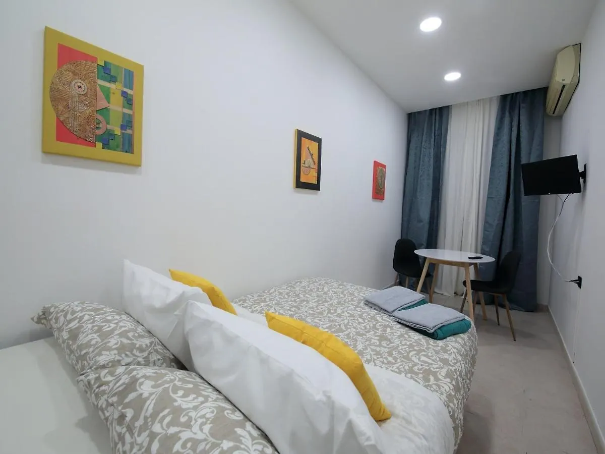 Inbari _ G.H. _ Degiosa Otel Konukevi